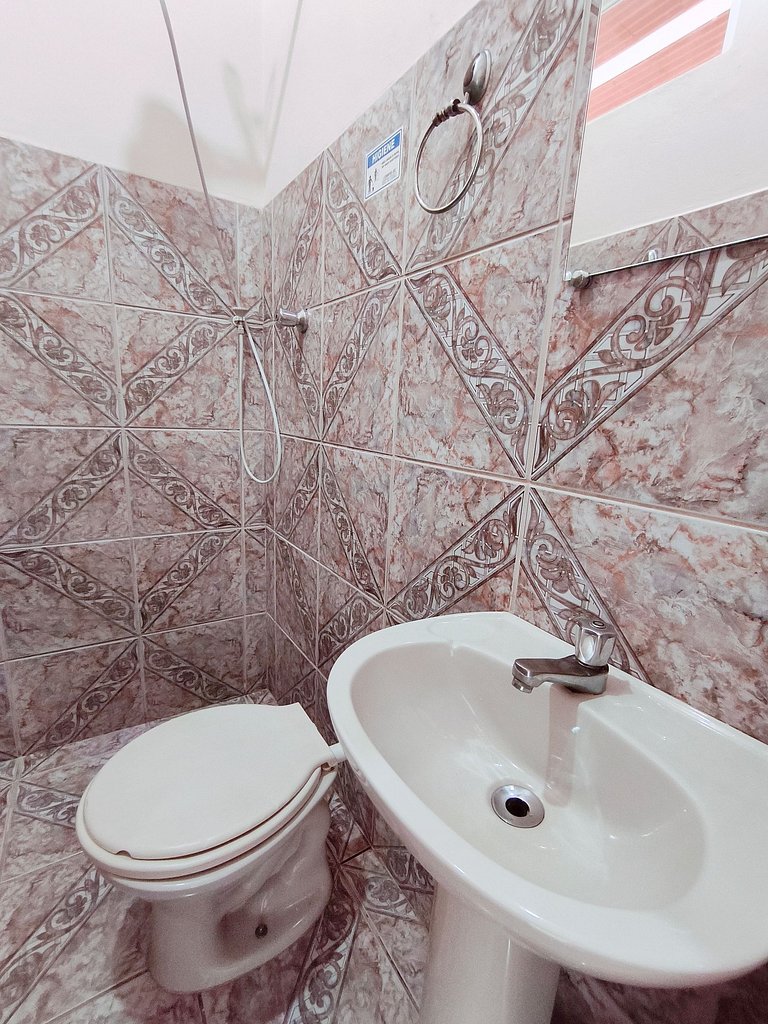 Suíte casal com cama King Size em Lavras Novas MG