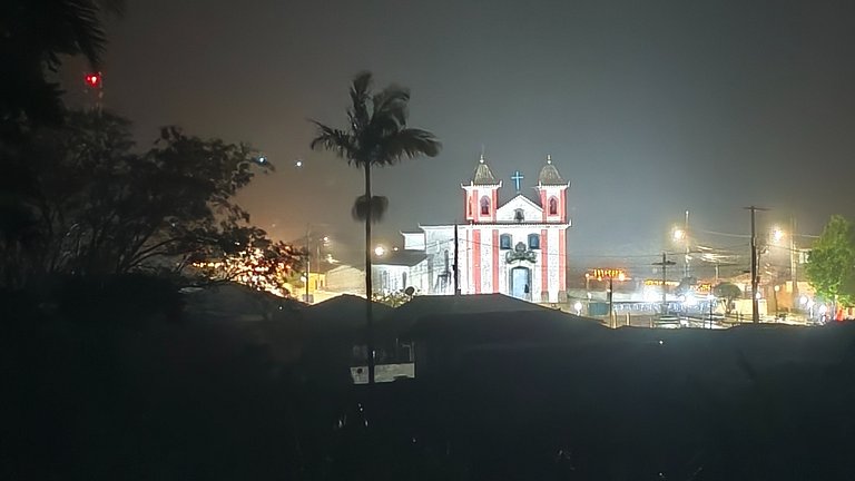 Suíte casal com vista pra Igreja - Lavras Novas MG