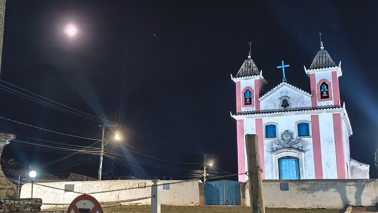 Suíte casal com vista pra Igreja - Lavras Novas MG