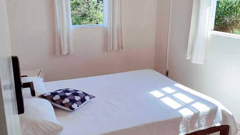 Suíte casal com vista pra Igreja - Lavras Novas MG