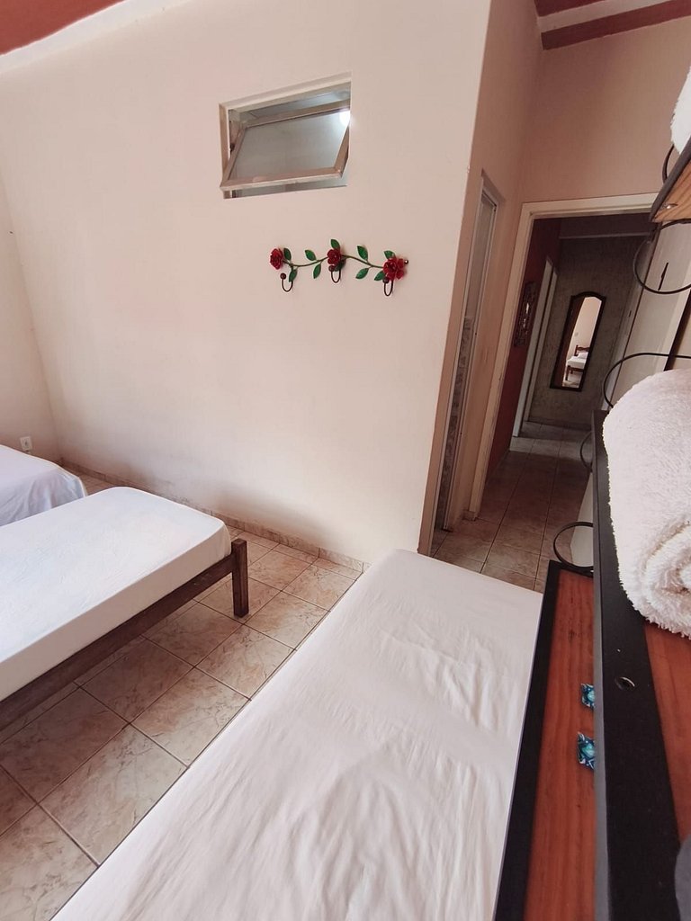 Capacidade até 8 pessoas no centro de Lavras Novas