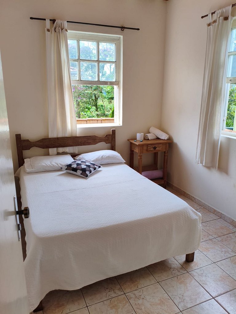 Capacidade até 8 pessoas no centro de Lavras Novas