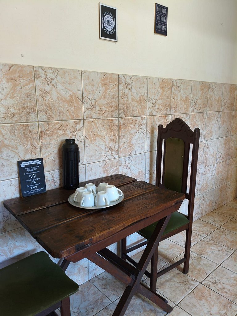 Capacidade até 8 pessoas no centro de Lavras Novas