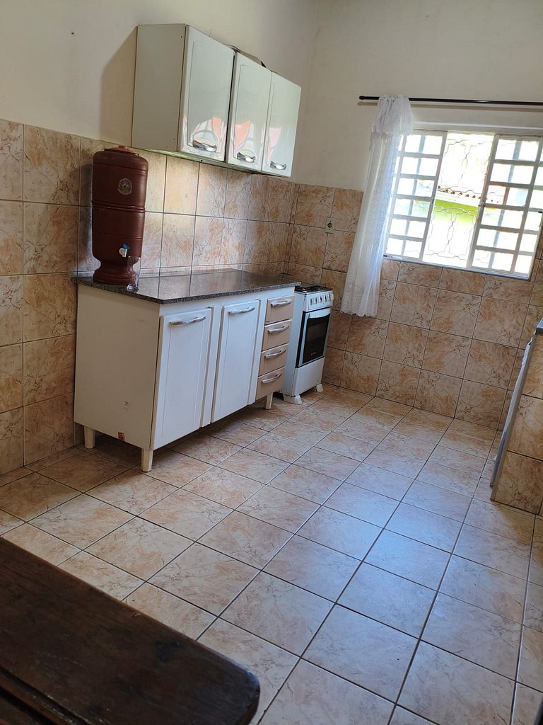 Capacidade até 8 pessoas no centro de Lavras Novas